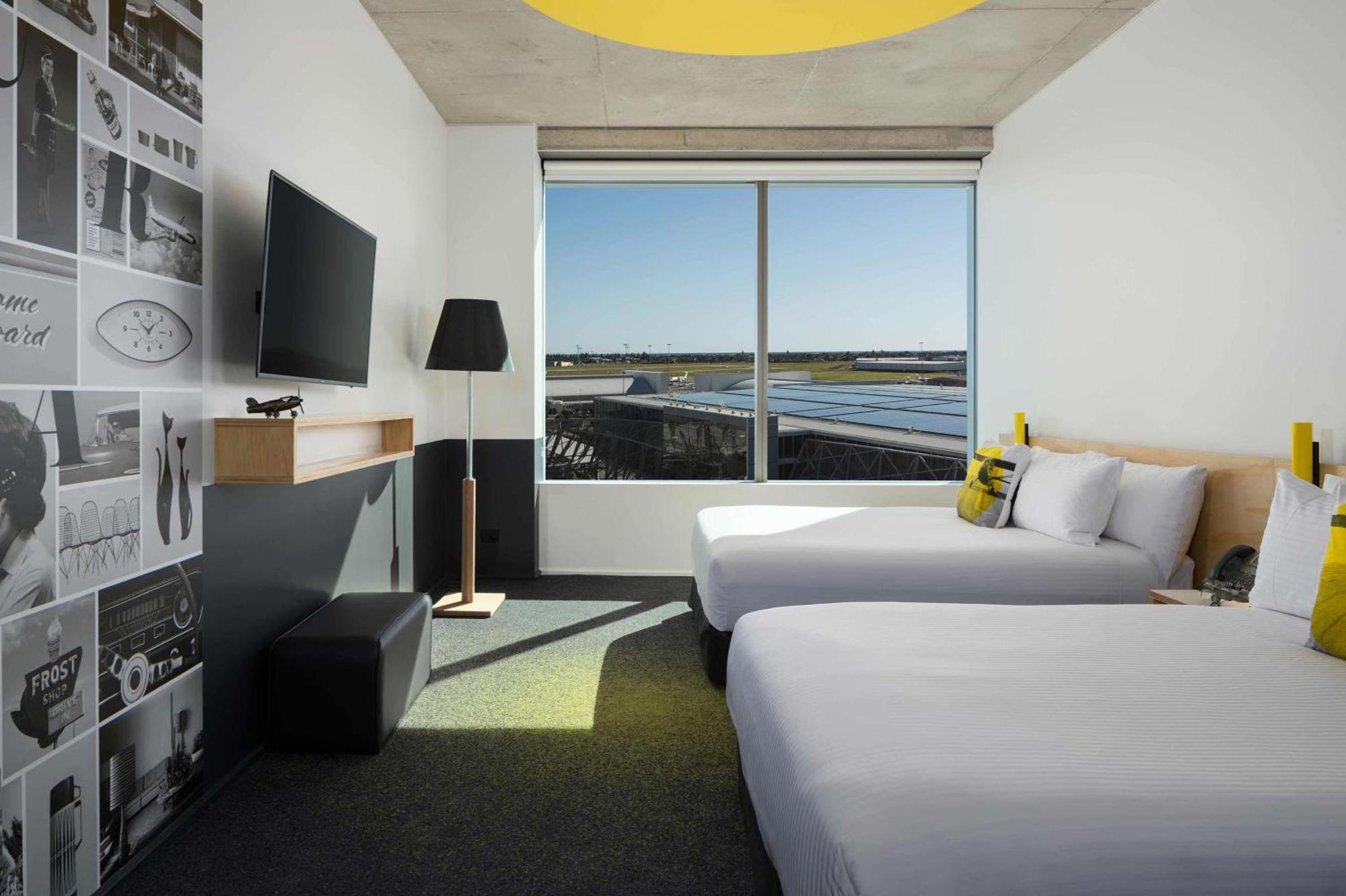 Atura Adelaide Airport Hotel Exterior photo