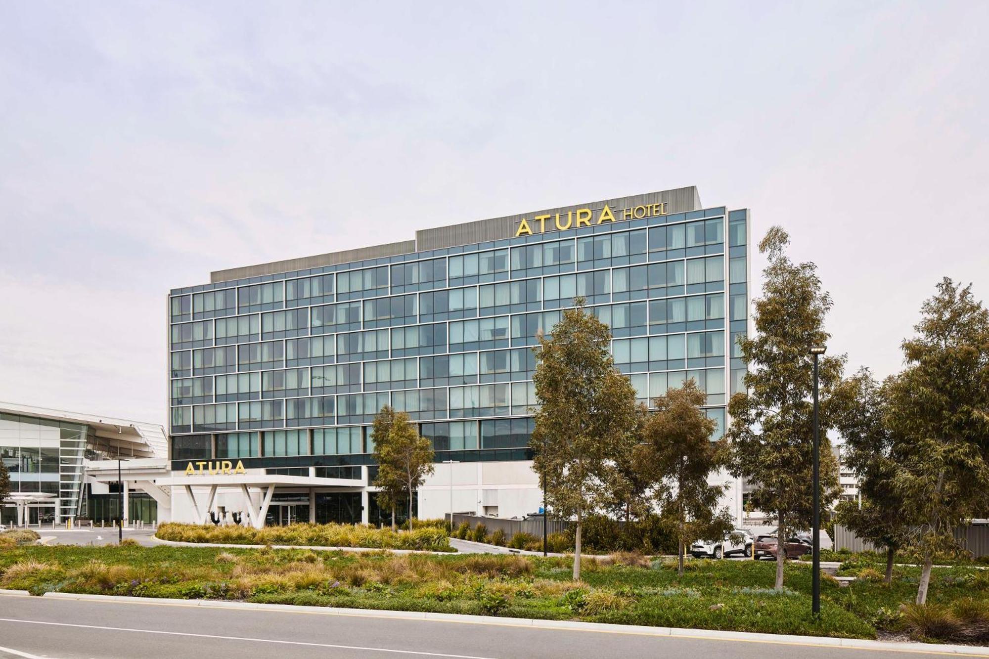 Atura Adelaide Airport Hotel Exterior photo